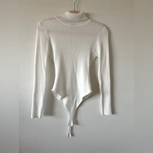 White Turtle Neck Long Sleeve Bodysuit Size: L